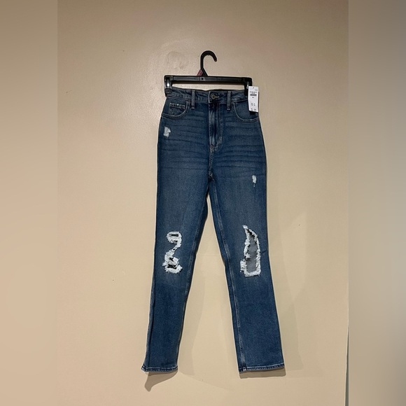 Hollister Ultra High Rise Stacked Vintage Straight Distressed Jeans Sz 00R - Picture 1 of 9